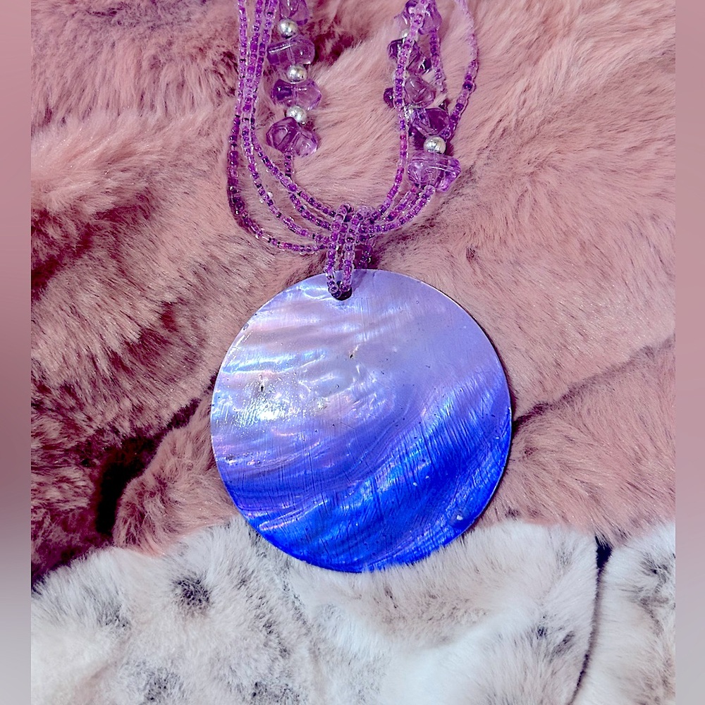 Bohemian Lavender Mother-of- Pearl LG Summer Sea Shell Pendant On Beaded Chain